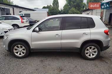 Внедорожник / Кроссовер Volkswagen Tiguan 2010 в 