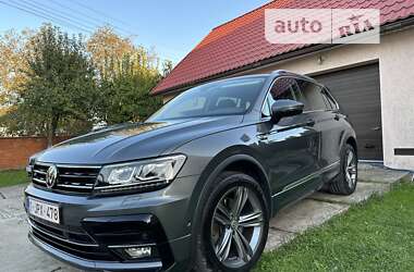 Позашляховик / Кросовер Volkswagen Tiguan 2018 в Івано-Франківську