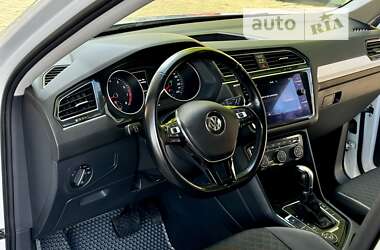 Позашляховик / Кросовер Volkswagen Tiguan 2017 в Дніпрі