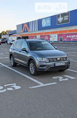 Внедорожник / Кроссовер Volkswagen Tiguan 2018 в Киеве