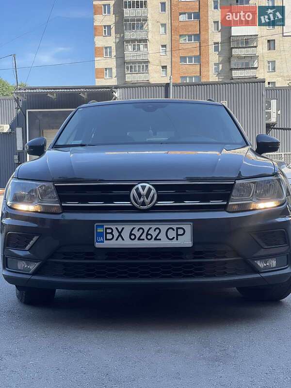 Внедорожник / Кроссовер Volkswagen Tiguan 2018 в Теофиполе