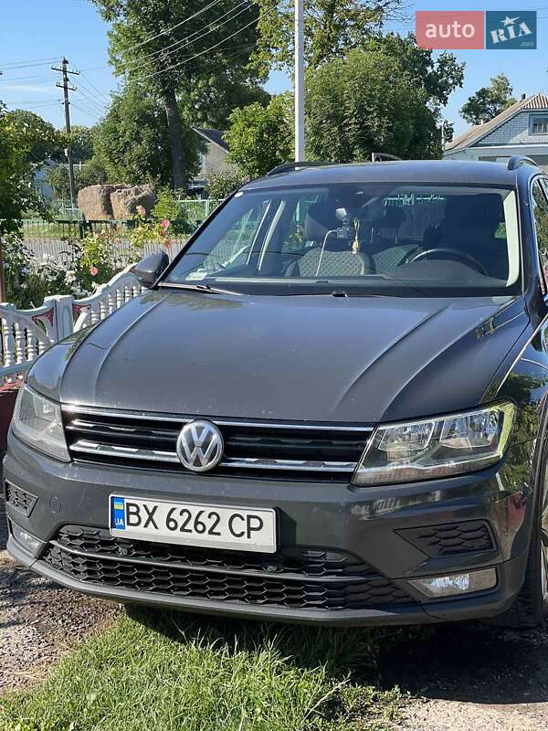 Внедорожник / Кроссовер Volkswagen Tiguan 2018 в Теофиполе