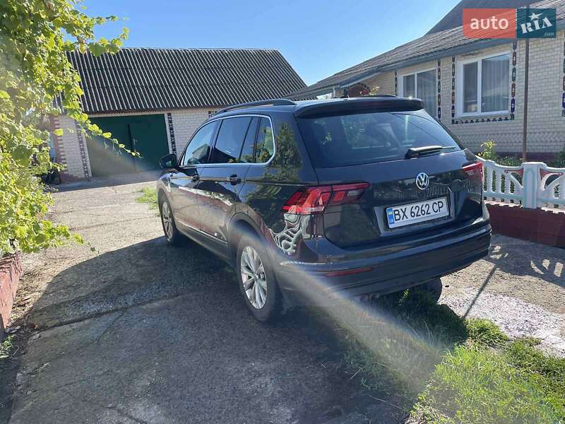 Внедорожник / Кроссовер Volkswagen Tiguan 2018 в Теофиполе