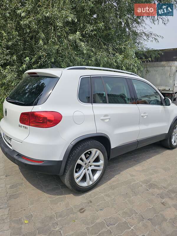 Внедорожник / Кроссовер Volkswagen Tiguan 2011 в Львове