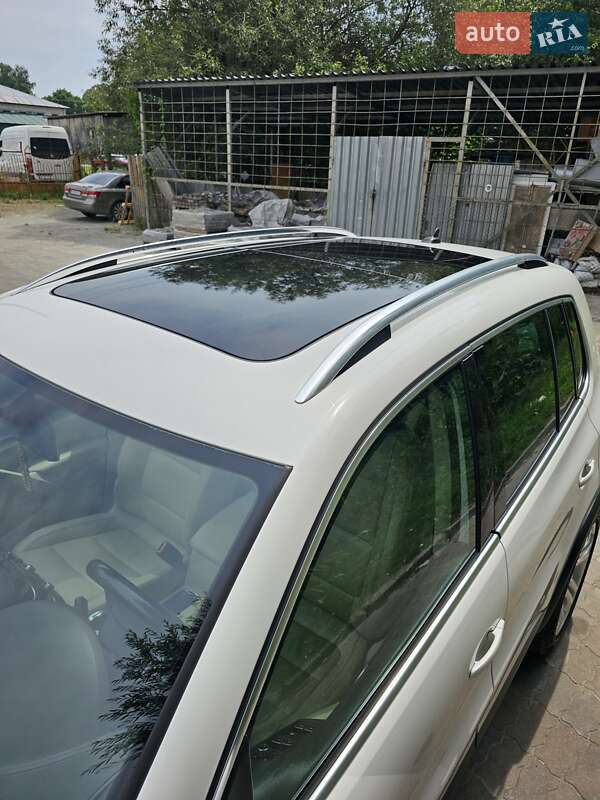Внедорожник / Кроссовер Volkswagen Tiguan 2011 в Львове