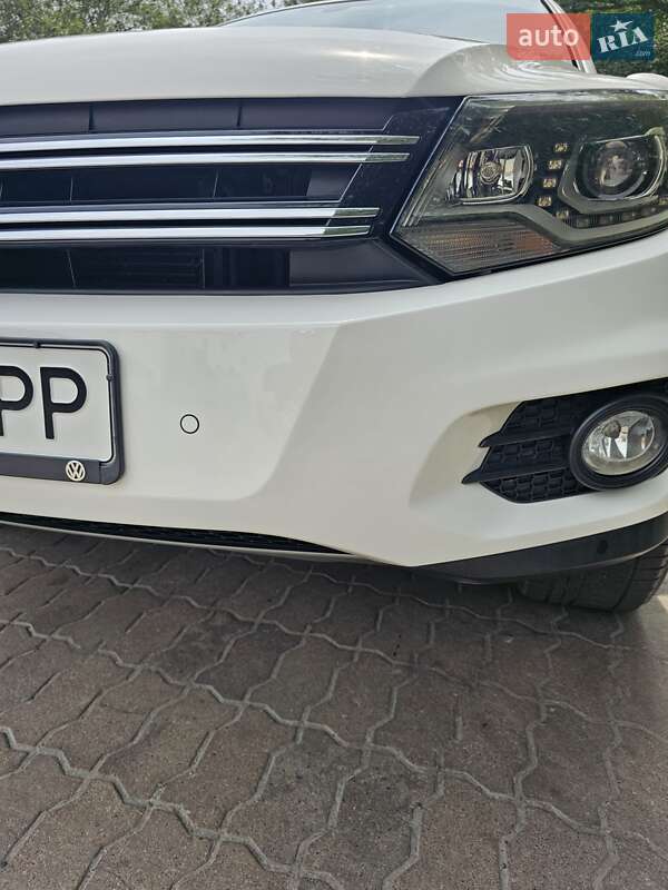 Внедорожник / Кроссовер Volkswagen Tiguan 2011 в Львове