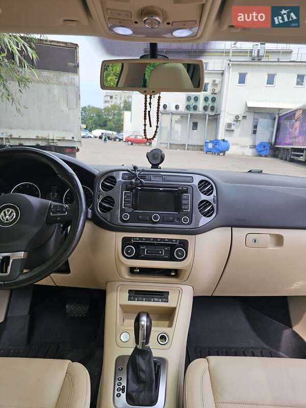 Внедорожник / Кроссовер Volkswagen Tiguan 2011 в Львове