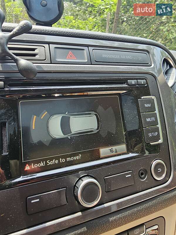 Внедорожник / Кроссовер Volkswagen Tiguan 2011 в Львове