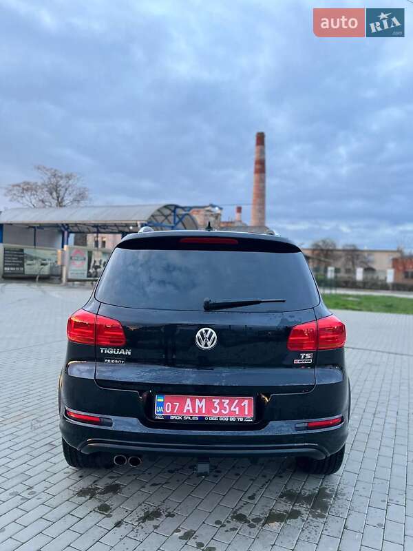 Внедорожник / Кроссовер Volkswagen Tiguan 2016 в Мукачево