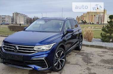 Внедорожник / Кроссовер Volkswagen Tiguan 2021 в Львове