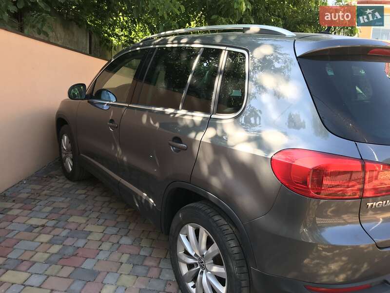 Позашляховик / Кросовер Volkswagen Tiguan 2013 в Києві