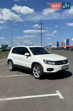 Внедорожник / Кроссовер Volkswagen Tiguan 2012 в 