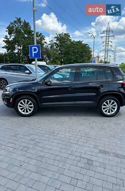 Внедорожник / Кроссовер Volkswagen Tiguan 2013 в 
