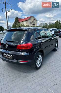 Внедорожник / Кроссовер Volkswagen Tiguan 2013 в 