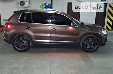 Внедорожник / Кроссовер Volkswagen Tiguan 2012 в Днепре