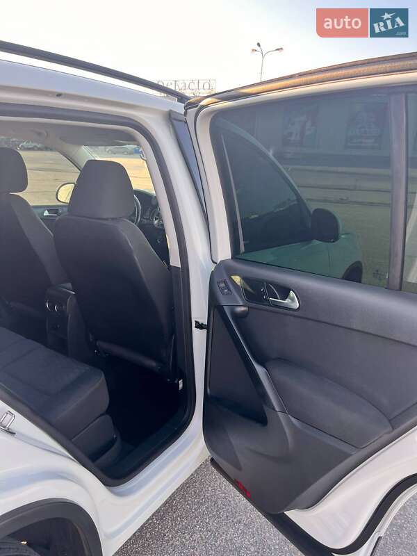 Внедорожник / Кроссовер Volkswagen Tiguan 2014 в Одессе фото 12 Внедорожник / Кроссовер Volkswagen Tiguan 2014 в Одессе