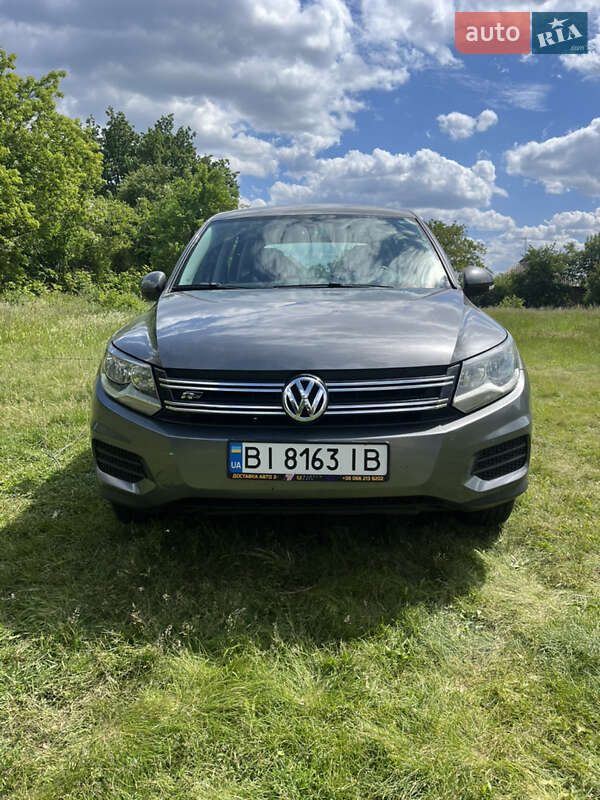 Внедорожник / Кроссовер Volkswagen Tiguan 2014 в Полтаве