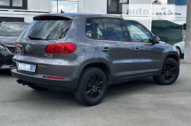 Внедорожник / Кроссовер Volkswagen Tiguan 2012 в Киеве