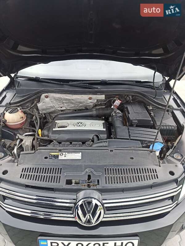 Позашляховик / Кросовер Volkswagen Tiguan 2016 в Хмельницькому
