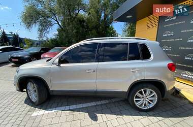 Внедорожник / Кроссовер Volkswagen Tiguan 2013 в 