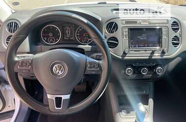 Позашляховик / Кросовер Volkswagen Tiguan 2013 в 