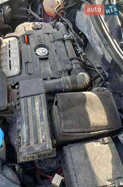 Внедорожник / Кроссовер Volkswagen Tiguan 2011 в 