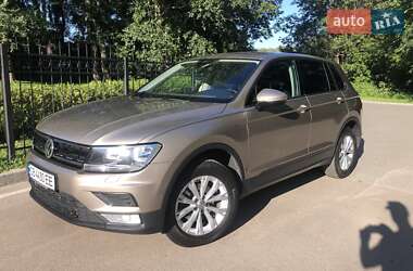 Внедорожник / Кроссовер Volkswagen Tiguan 2017 в Чернигове