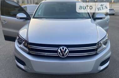 Volkswagen Tiguan 2015