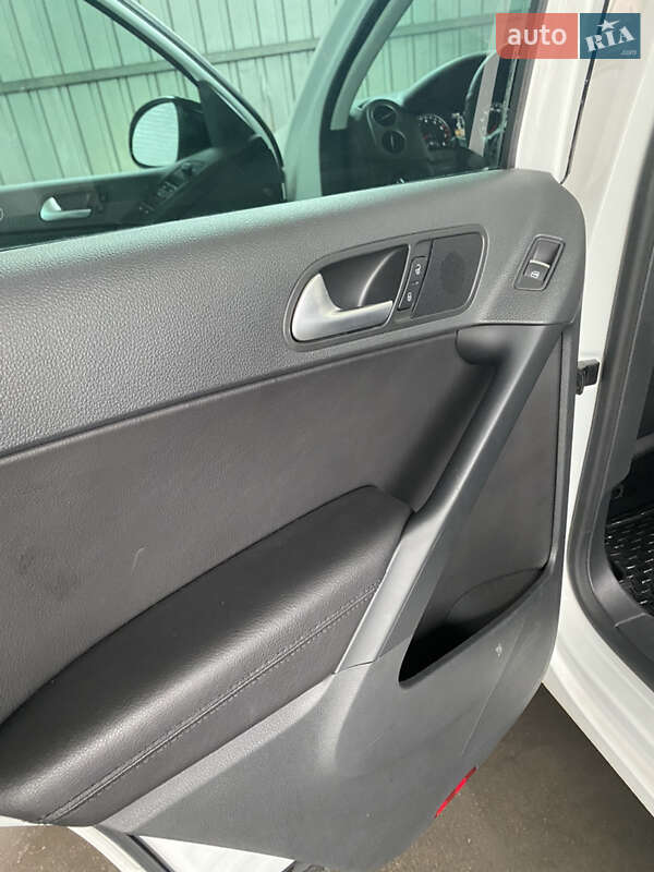 Внедорожник / Кроссовер Volkswagen Tiguan 2017 в Киеве фото 33 Внедорожник / Кроссовер Volkswagen Tiguan 2017 в Киеве