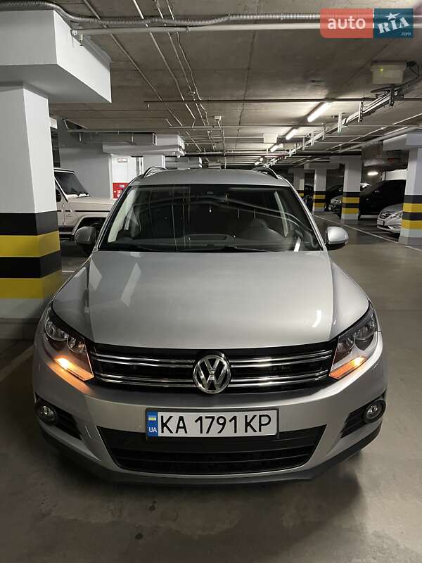 Внедорожник / Кроссовер Volkswagen Tiguan 2015 в Киеве