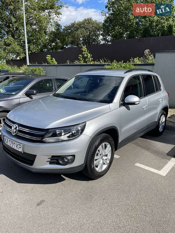 Внедорожник / Кроссовер Volkswagen Tiguan 2015 в Киеве