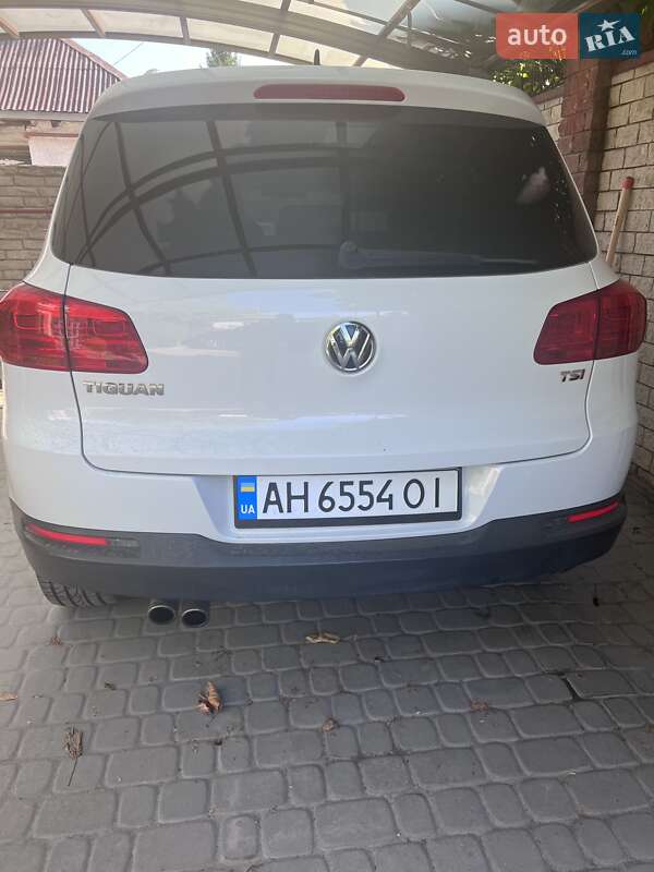 Внедорожник / Кроссовер Volkswagen Tiguan 2016 в Днепре фото Внедорожник / Кроссовер Volkswagen Tiguan 2016 в Днепре