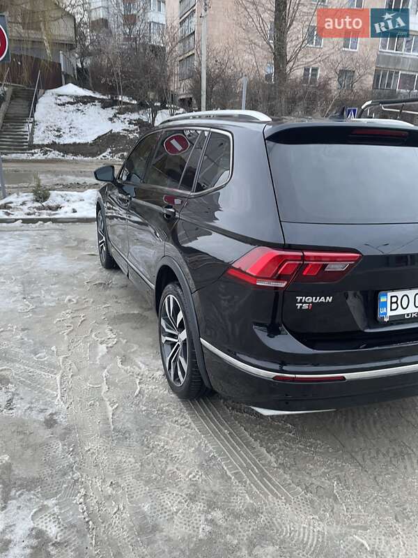 Внедорожник / Кроссовер Volkswagen Tiguan 2018 в Тернополе
