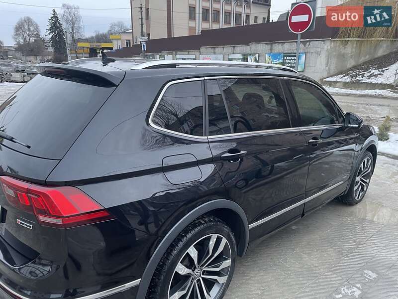 Внедорожник / Кроссовер Volkswagen Tiguan 2018 в Тернополе