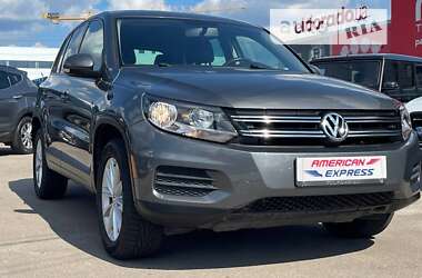 Позашляховик / Кросовер Volkswagen Tiguan 2013 в Києві