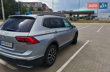 Внедорожник / Кроссовер Volkswagen Tiguan 2020 в 
