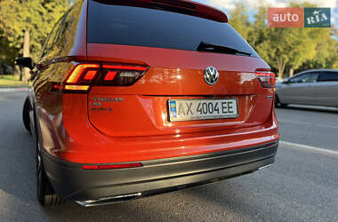 Внедорожник / Кроссовер Volkswagen Tiguan 2019 в 