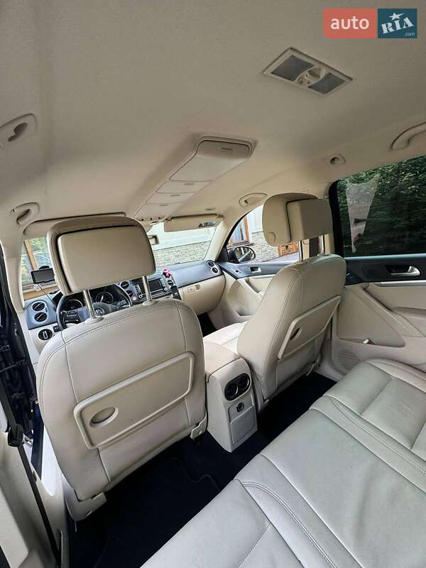Внедорожник / Кроссовер Volkswagen Tiguan 2012 в Ужгороде