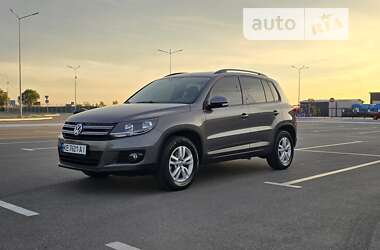 Позашляховик / Кросовер Volkswagen Tiguan 2015 в Дніпрі