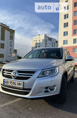 Позашляховик / Кросовер Volkswagen Tiguan 2010 в Вінниці