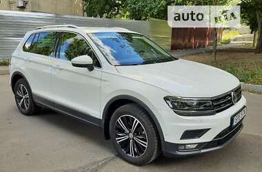 Внедорожник / Кроссовер Volkswagen Tiguan 2019 в Харькове