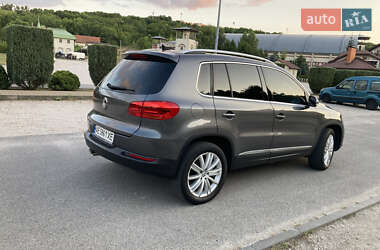 Внедорожник / Кроссовер Volkswagen Tiguan 2012 в 