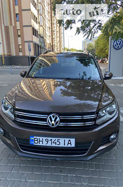 Внедорожник / Кроссовер Volkswagen Tiguan 2013 в Одессе