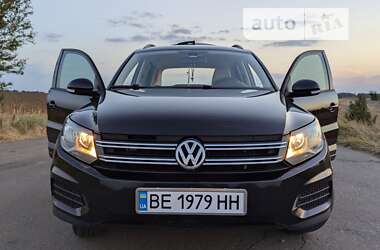 Внедорожник / Кроссовер Volkswagen Tiguan 2016 в Николаеве