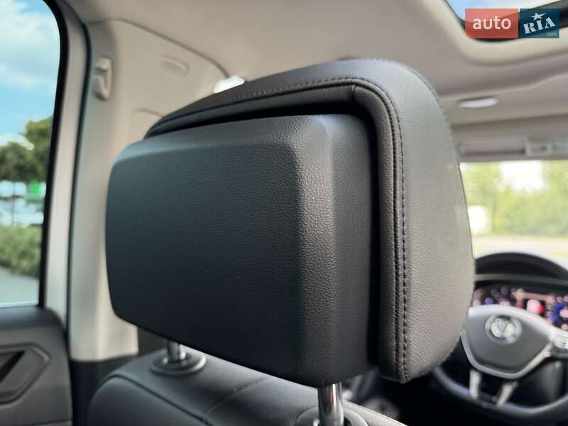 Внедорожник / Кроссовер Volkswagen Tiguan 2019 в Хмельницком