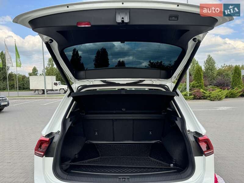 Внедорожник / Кроссовер Volkswagen Tiguan 2019 в Хмельницком