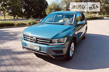 Внедорожник / Кроссовер Volkswagen Tiguan 2019 в Полтаве