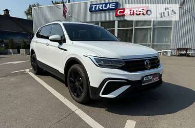 Внедорожник / Кроссовер Volkswagen Tiguan 2022 в Киеве