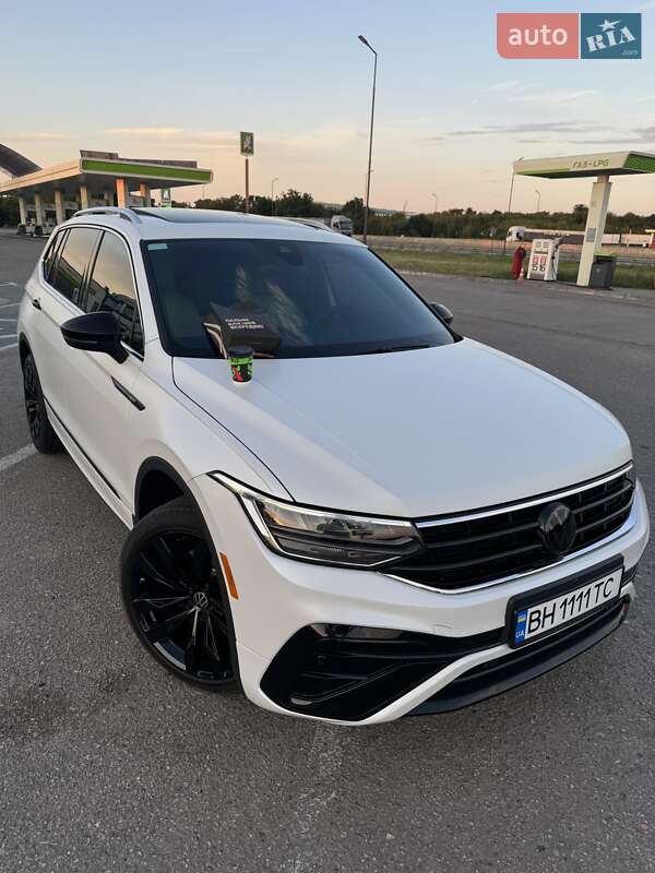 Внедорожник / Кроссовер Volkswagen Tiguan 2022 в Ивано-Франковске