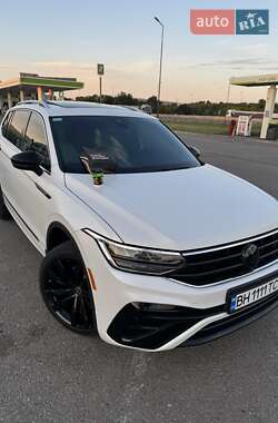 Внедорожник / Кроссовер Volkswagen Tiguan 2022 в Ивано-Франковске